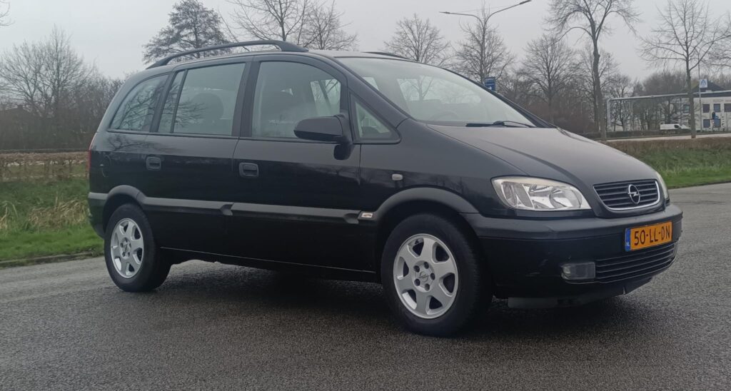 ruime 7 persoons opel zafira met trekhaak, occasion, gebruikte auto in Terneuzen Zeeuws-Vlaanderen